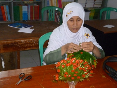 SKB Palopo Mengembangkan Keterampilan dari  Bahan Bekas